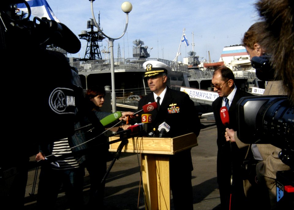 US Navy 070924-N-4649C-076 Cmdr. Marshall B. Brown, commanding officer of guided-missile destroyer USS Lassen (DDG 82), fields questions from the media
