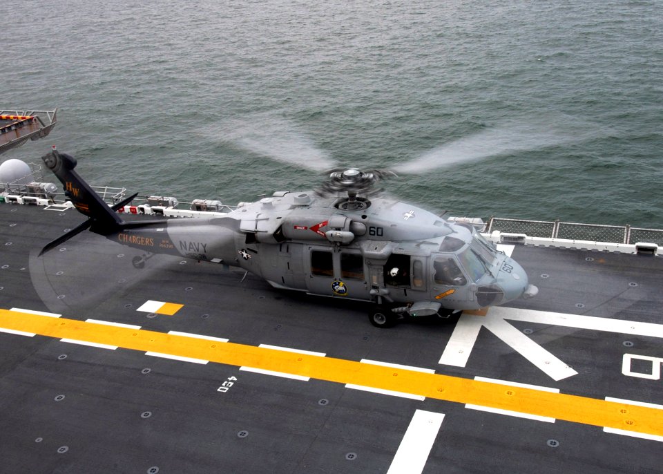 US Navy 070921-N-4856C-096 An SH-60 Seahawk lands on the flight deck of amphibious assault ship USS Iwo Jima (LHD 7)