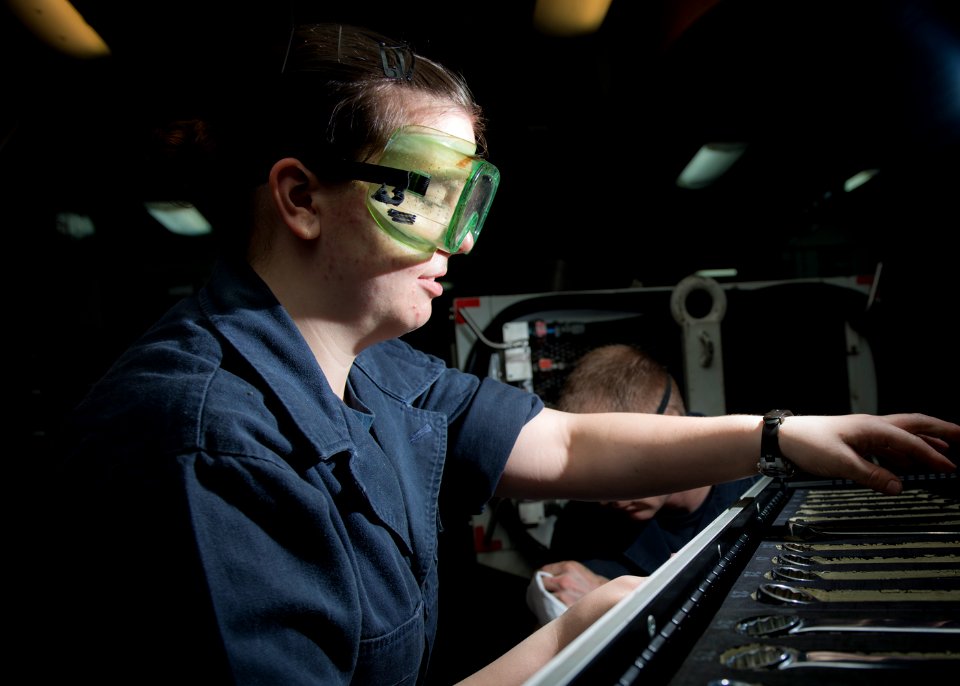 USS Carl Vinson (CVN 70) 150217-N-WD464-008 (15956948433)
