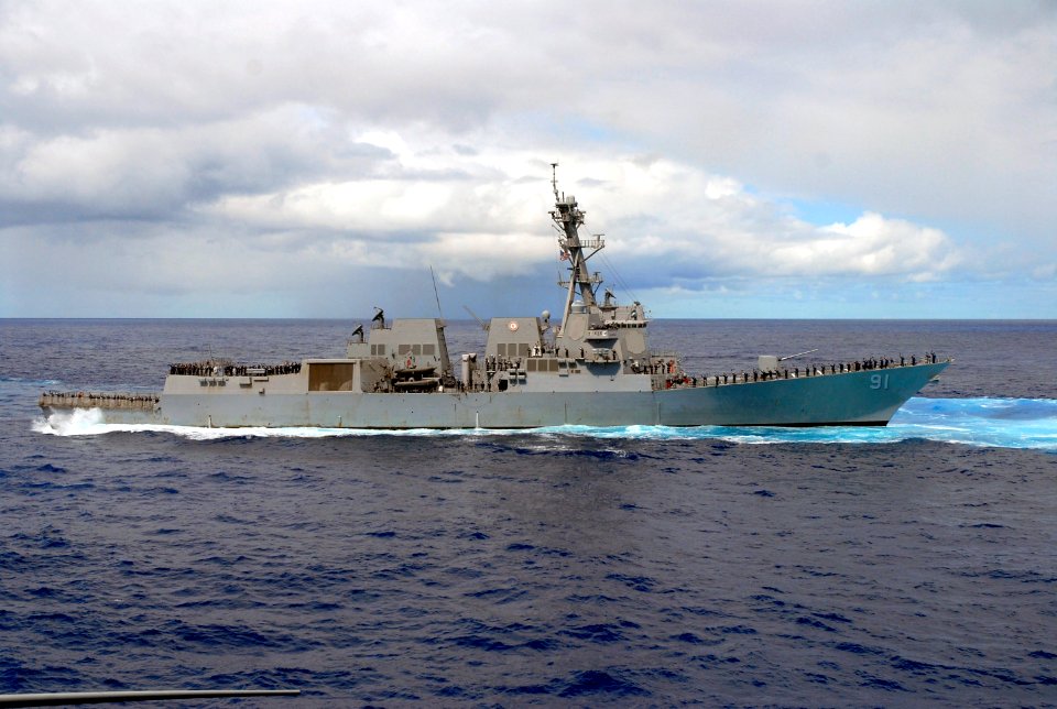 US Navy 070927-N-0890S-036 Guided-missile destroyer USS Pinckney (DDG 91) participates in a sea power demonstration for Sailors and their families aboard nuclear-powered aircraft carrier USS Nimitz (CVN 68)