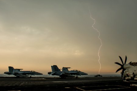 USS Carl Vinson (CVN 70) 150208-N-TP834-349 (16311041438)