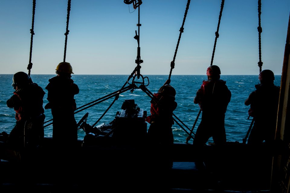 USS Carl Vinson (CVN 70) 150206-N-TR763-124 (16292362578)