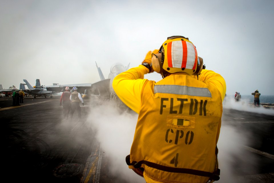 USS Carl Vinson (CVN 70) 150211-N-HD510-180 (16545565962)