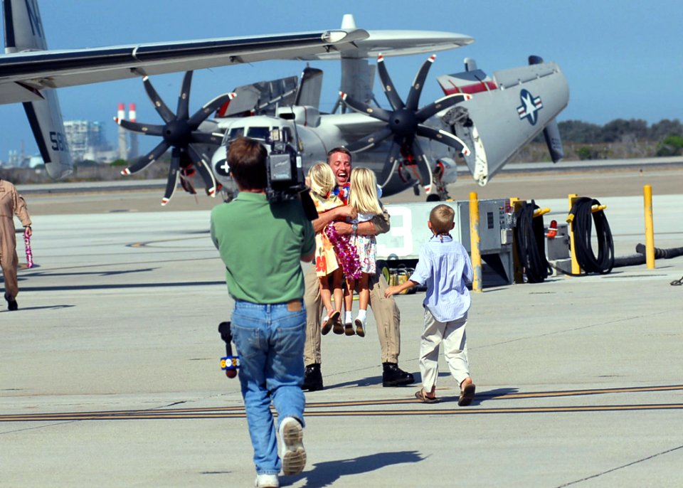 US Navy 070929-N-8607R-071 Lt. Cmdr. Kurt Janke, assigned to the