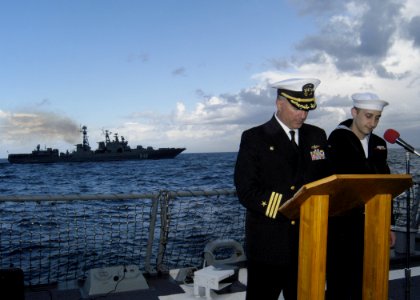 US Navy 070930-N-4649C-091 Sailors read off the names of the Sailors who lost their lives aboard USS Wahoo and Russian submarine L-19 during a wreath laying ceremony held aboard Lassen