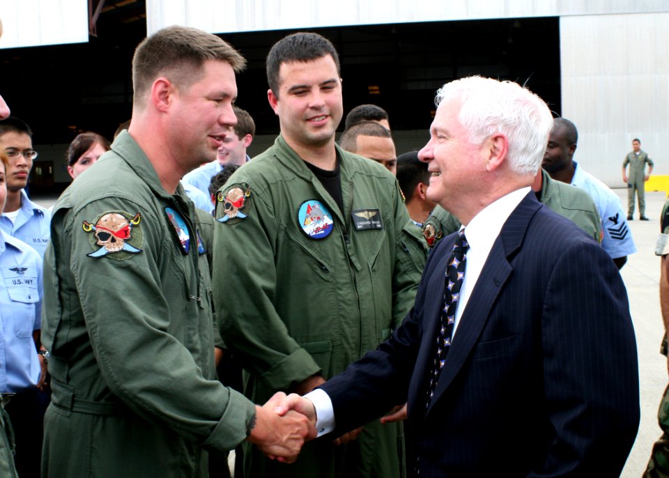 US Navy 071002-N-8590G-001 Secretary of Defense Robert M. Gates meets with Sailors of Patrol Squadron (VP) 45 and Forward Operating Location (FOL)