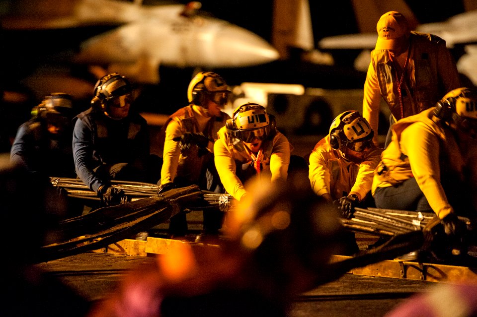 USS Carl Vinson (CVN 70) 141109-N-TP834-064 (15150639324)