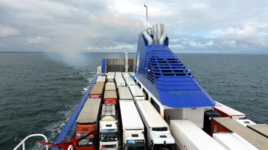 Ship travel traffic photo