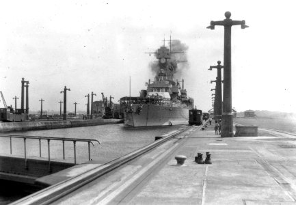 USS California in Gatun locks up 1927