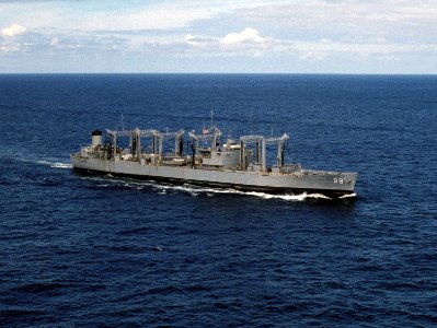 USS Caloosahatchee (AO-98) at sea in 1988
