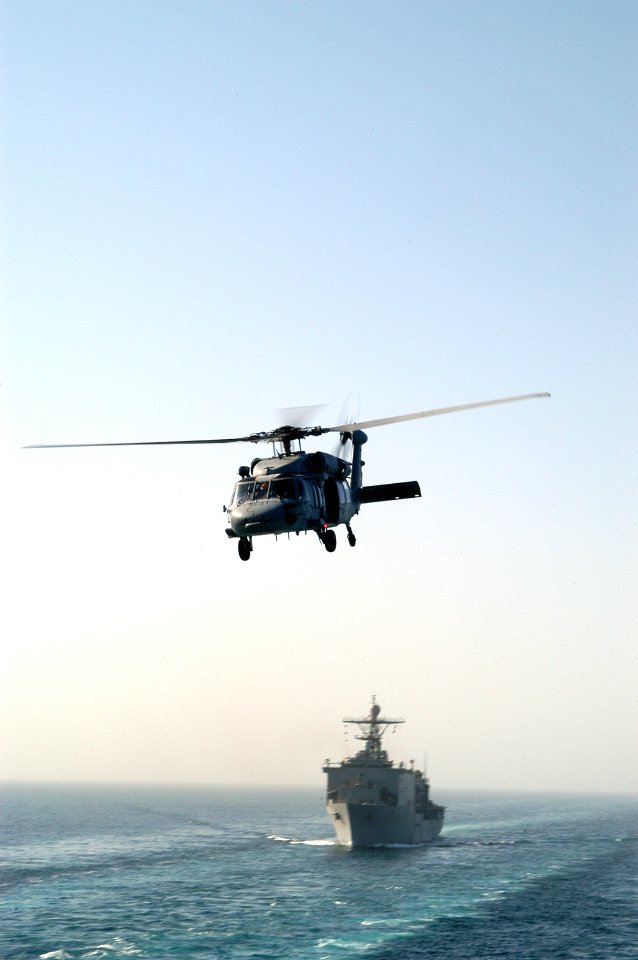 US Navy 071031-N-7955L-090 An MH-60S Seahawk attached to the