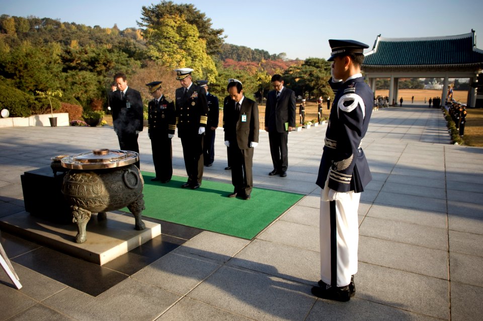US Navy 071106-N-0696M-040 Chairman of the Joint Chiefs of Staff, Adm. Mike Mullen lays a wreath at the Monument of Unknown Student Volunteer Soldiers at the National Cemetery