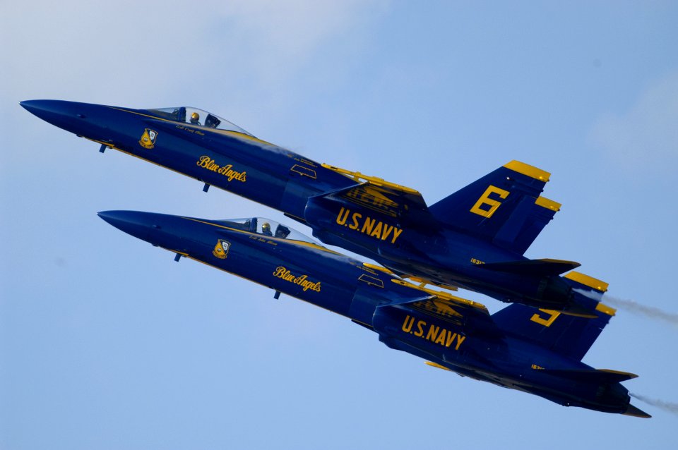 US Navy 071110-N-5328N-854 The No. 6 jet flown by Lt. Cmdr. Craig R. Olson and the No. 5 jet flown by Lt. Cmdr. John D. Allison