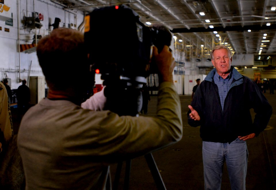 US Navy 071107-N-4133B-162 Paul Ryan, host of