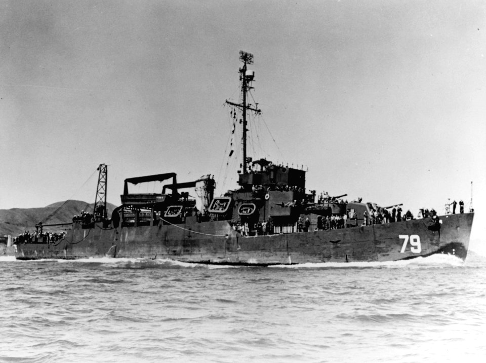 USS Bunch (APD-79) underway in San Francisco Bay, circa March 1946 (NH 79798)