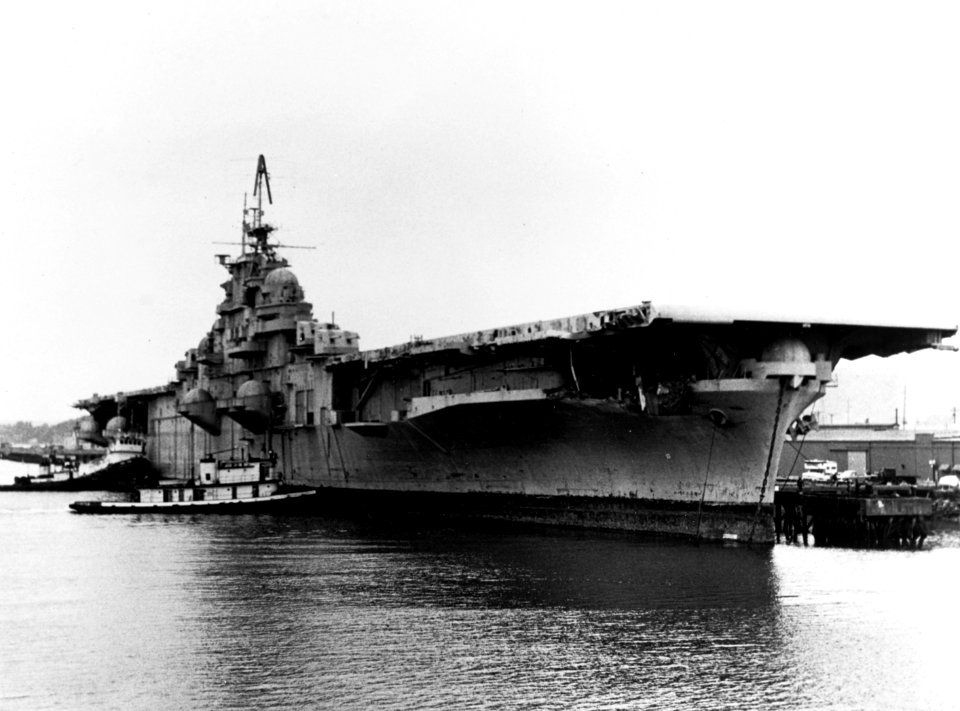 USS Bunker Hill (CV-17) arrives at Tacoma in April 1973