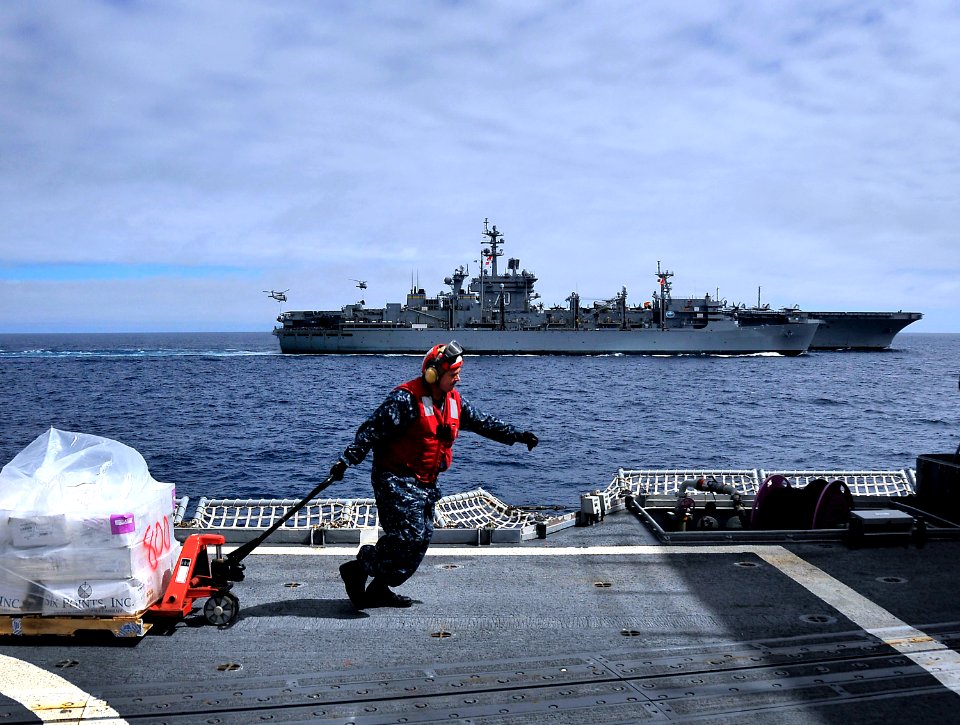 USS Bunker Hill action DVIDS262063