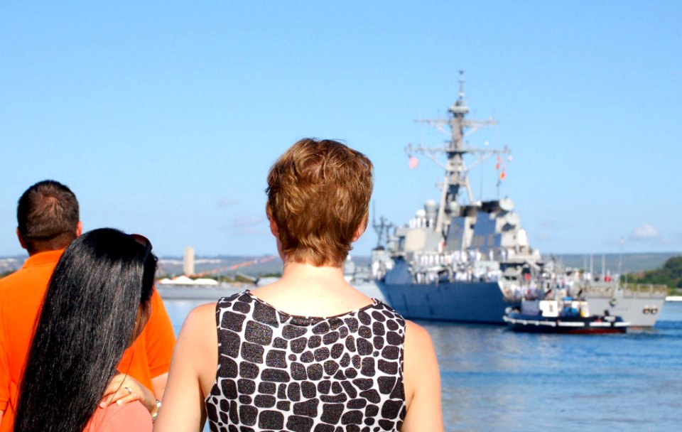 US Navy 071112-N-0879R-007 Family and friends watch as the guided-missile destroyer USS Hopper (DDG 70) departs Naval Station Pearl Harbor