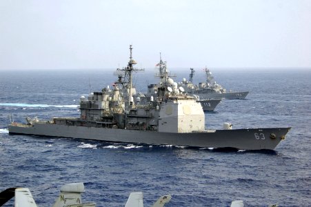 US Navy 071116-N-5387K-025 The guided-missile cruiser USS Cowpens (CG 63), Japan Maritime Self-Defense Force (JMSDF) ships JDS Makinami (DD 112) and JDS Amagiri (DD 154) sail near the aircraft carrier USS Kitty Hawk (CV 63)