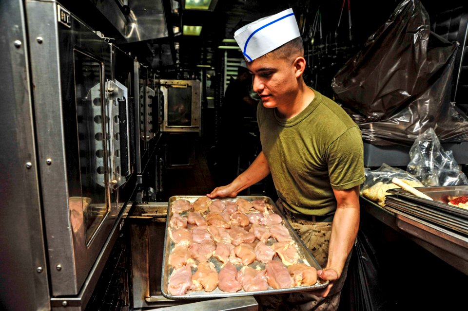 USS BOXER (LHD 4) 140218-N-GM561-031 (12713546315)