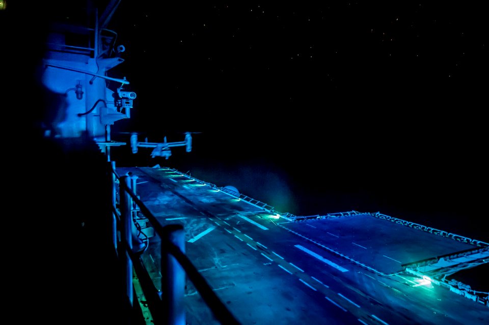 USS BOXER (LHD 4) 140128-N-JP249-043 (12339544965)