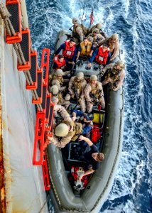 USS BOXER (LHD 4) 140201-N-VO234-129 (12315834124)
