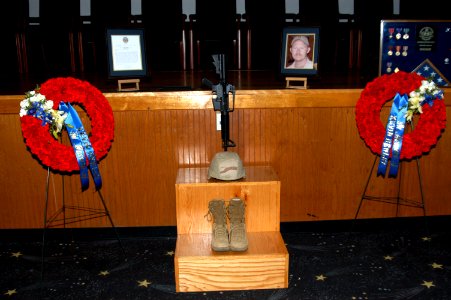 US Navy 071127-N-9860Y-007 A memorial for Explosive Ordnance Disposal Technician 2nd Class Kevin Bewley, Explosive Ordnance Disposal Mobile Unit (EODMU) 11, is displayed during a memorial ceremony held in his honor