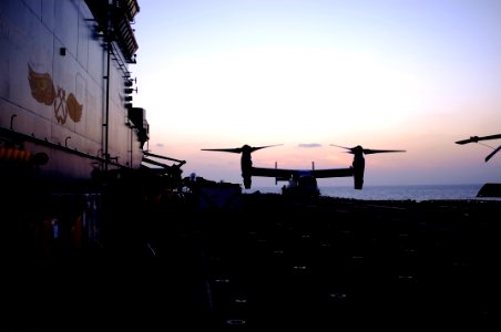 USS BOXER (LHD 4) 131028-N-SS492-001 (10642717576)