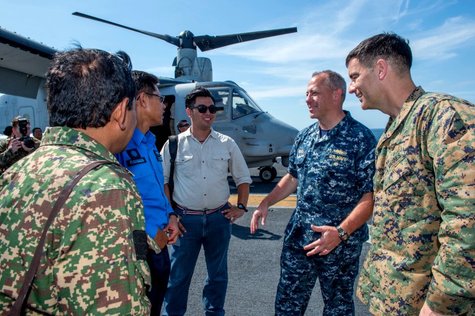 USS Bonhomme Richards welcomes Malaysian navy officials 150227-N-UF697-087