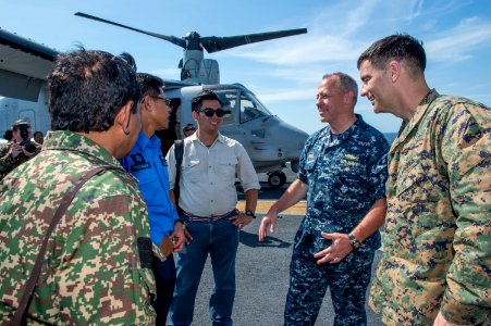 USS Bonhomme Richards welcomes Malaysian navy officials 150227-N-UF697-087