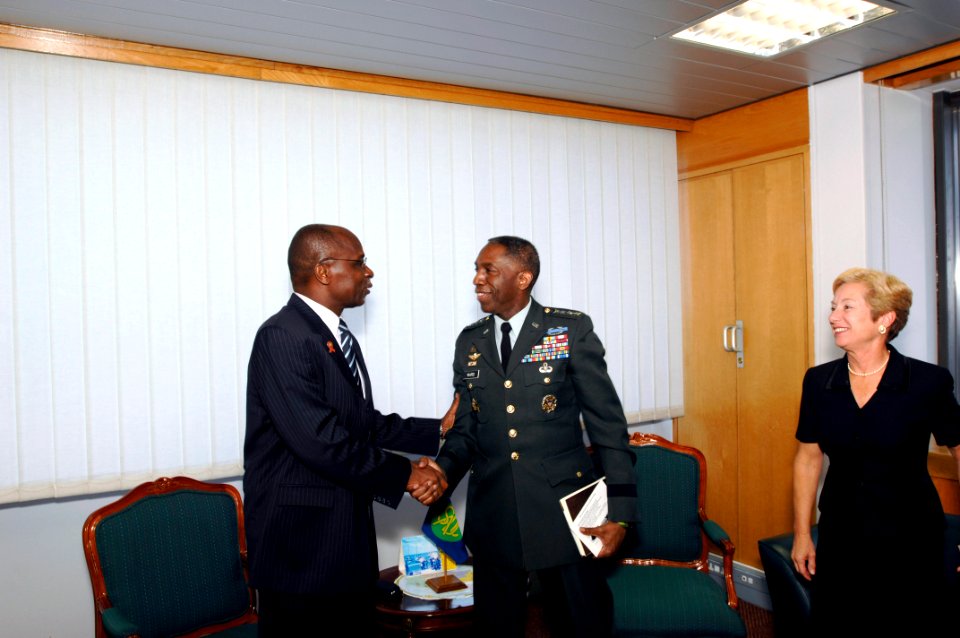 US Navy 071203-F-9074R-014 U.S. Army General William Ward, commander, AFRICOM, meets with Dr. Tomaz A. Salomao, executive secretary for the SADC, in Gaborone to address the concerns from the SADC regarding AFRICOM and its missi