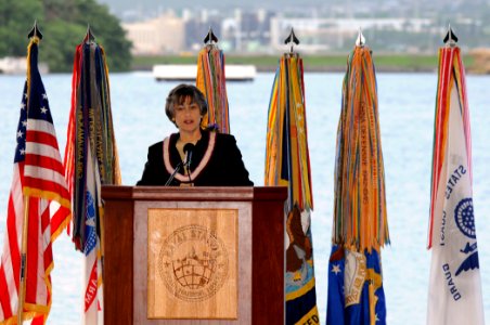 US Navy 071207-N-4965F-007 The Honorable Linda Lingle, Governor of Hawaii, delivers her remarks during a joint U.S. Navy-National Park Service ceremony