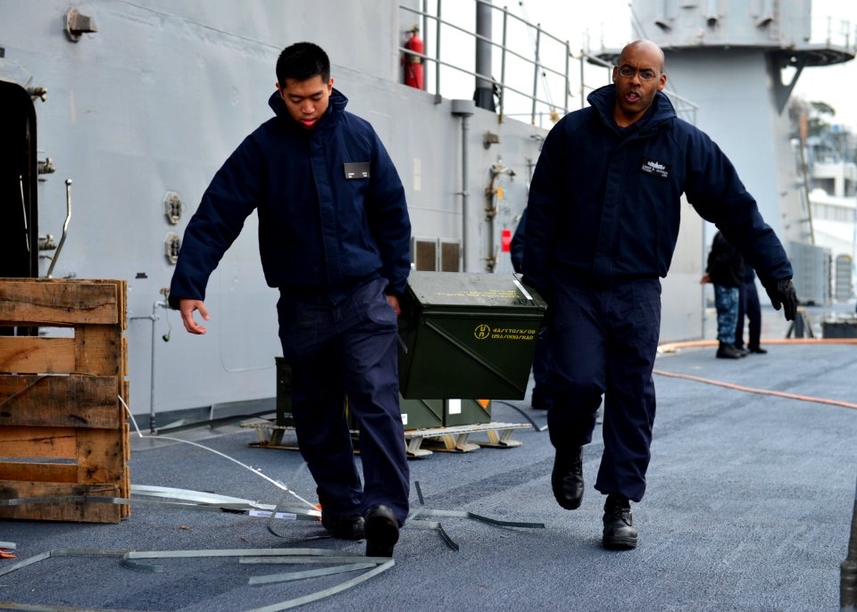 USS Blue Ridge preparations 150226-N-KL617-069