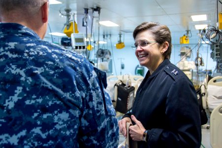 USS Bonhomme Richard (LHD 6) Chief of Chaplains Tour 161129-N-TH560-109