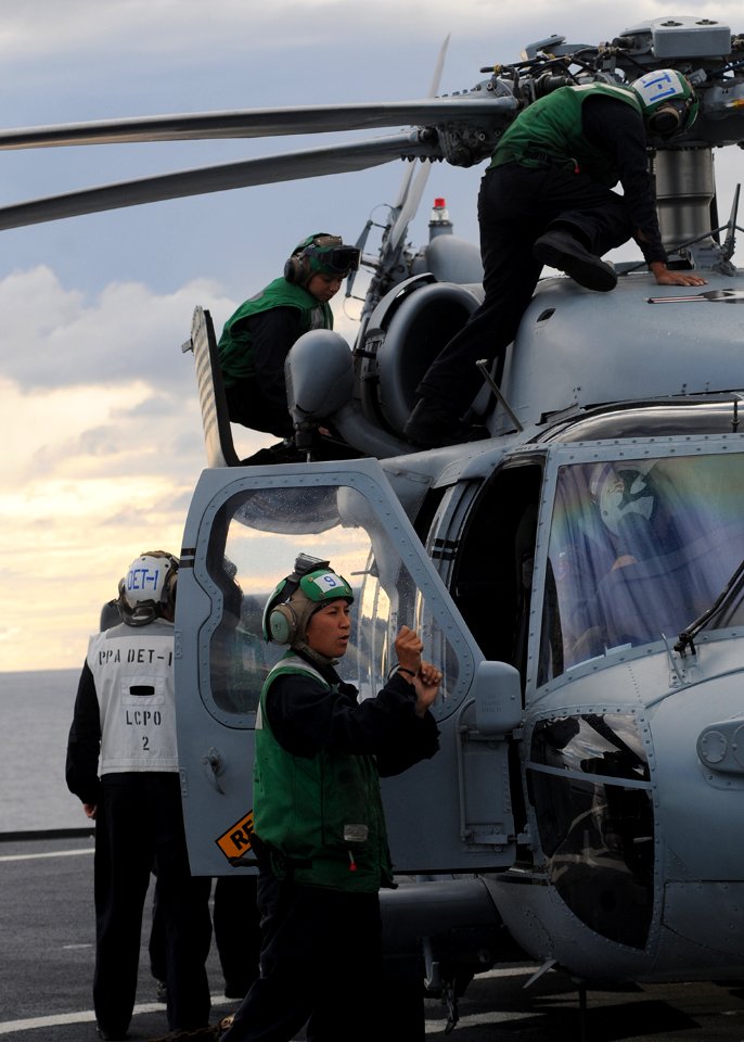 USS Blue Ridge operations 150701-N-XF387-174