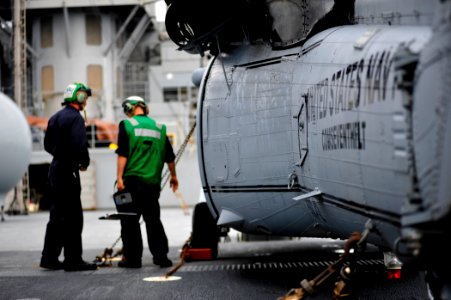 USS Blue Ridge operations 150327-N-NM917-067