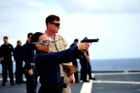USS Blue Ridge operations 150327-N-NM917-078