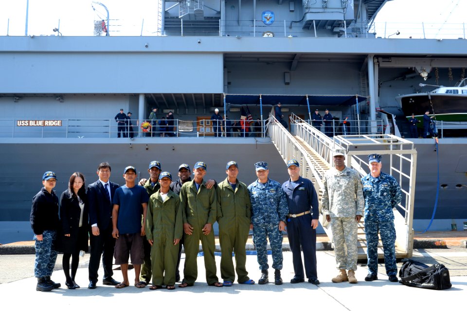 USS Blue Ridge operations 150330-N-OK605-051