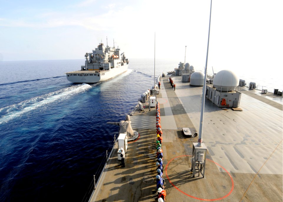 USS Blue Ridge operations 140530-N-ON468-094