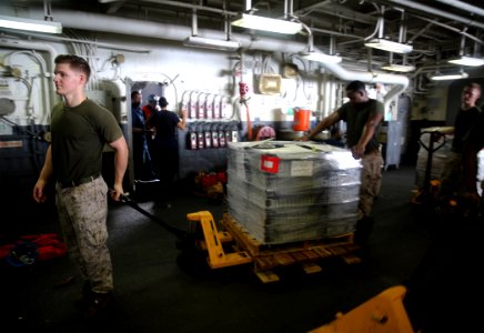 USS Bataan (LHD 5) 140819-M-WB921-042 (14785183298)