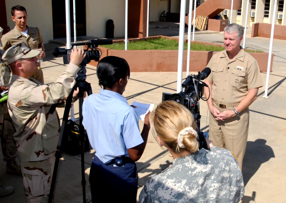 US Navy 071222-N-XXXXC-001 Chief of Naval Operations (CNO) Adm. Gary Roughead talks with members of Joint Task Force – Guantanamo (GITMO) public affairs staff