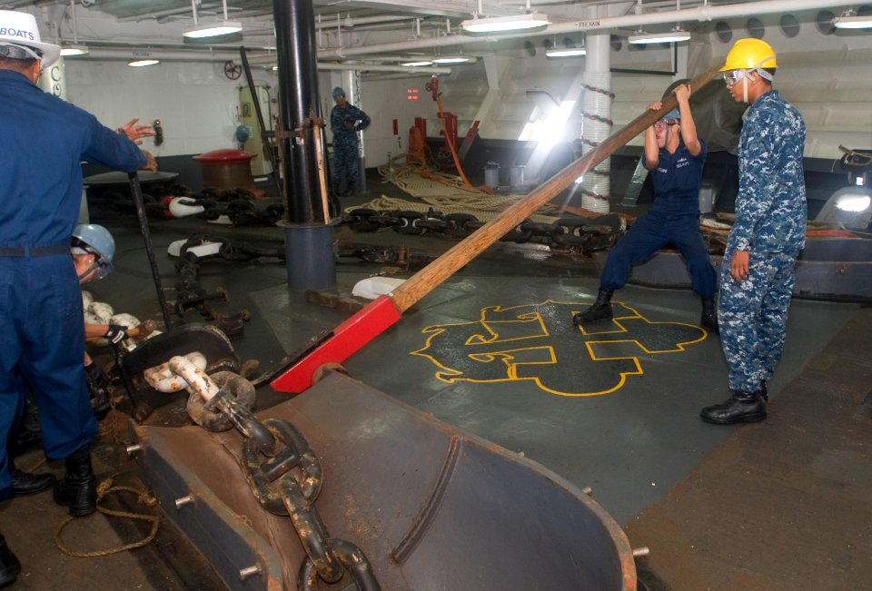USS Blue Ridge 120904-N-YF014-063