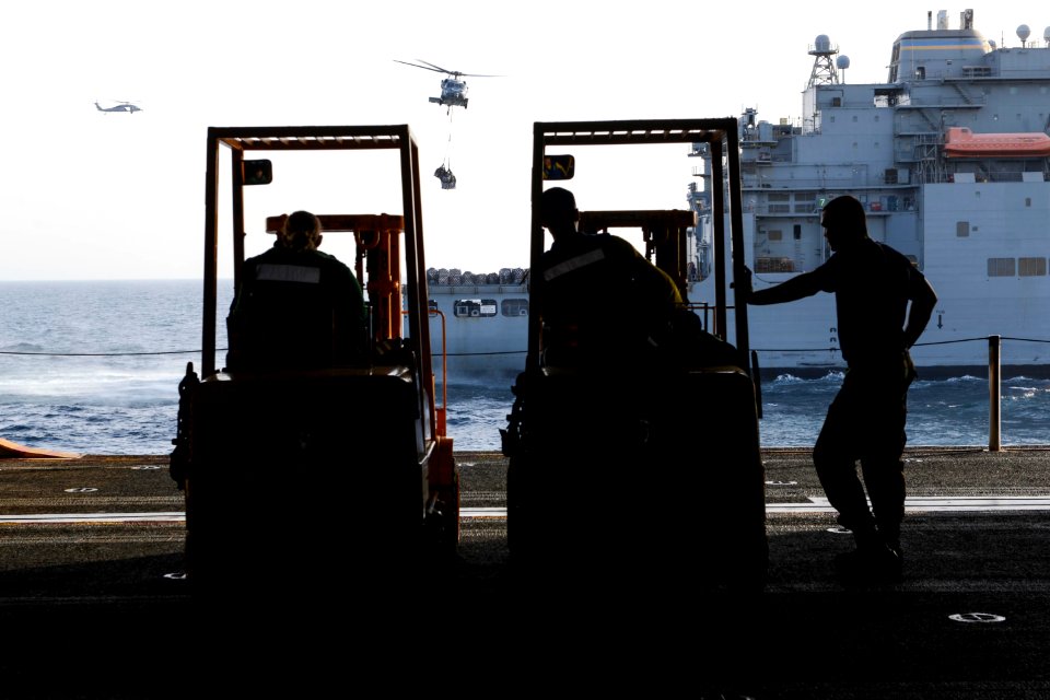 USS Bataan (LHD 5) 140728-N-YC845-082 (14843782416)