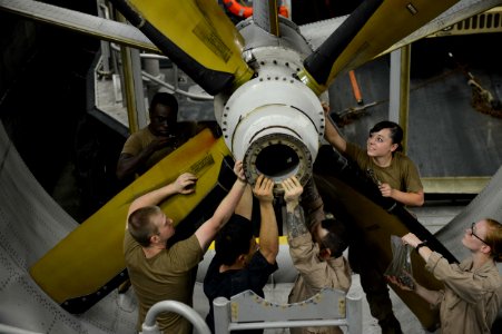 USS Bataan (LHD 5) 140419-N-MW280-247 (13965858574)