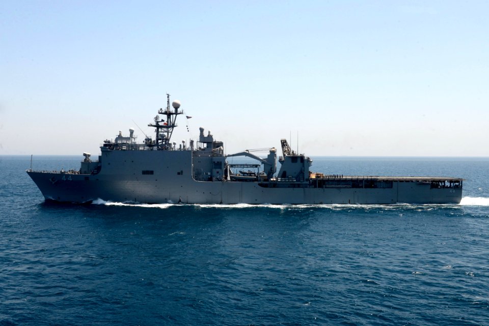 USS Bataan (LHD 5) 140806-N-JX484-153 (14702248977)