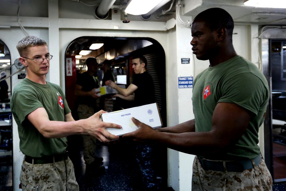 USS Bataan (LHD 5) 140506-M-WB921-028 (14159170594)