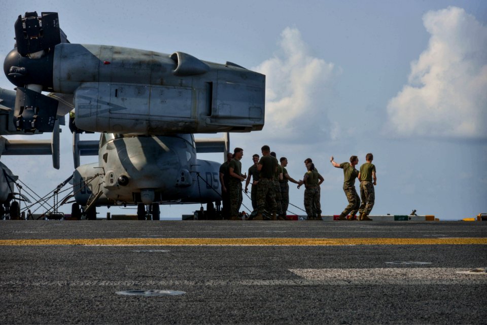 USS Bataan (LHD 5) 140516-N-HO612-025 (14024448310)