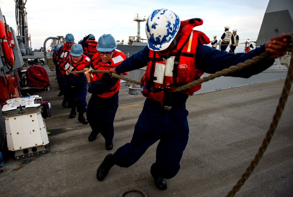USS Bataan (LHD 5) 140507-N-VC599-061 (13957015568)