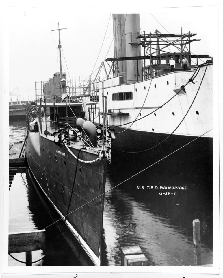 USS Bainbridge - 19-N-13135