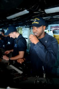 USS BATAAN (LHD 5) 140502-N-MW280-033 (13924927918)